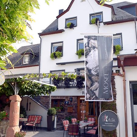 Wein- Und Gaestehaus M. Bai Mesenich Exterior photo